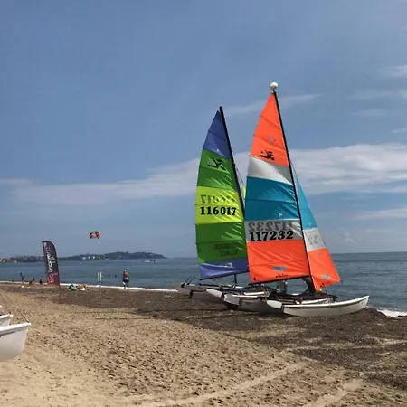 招待所 Residencia